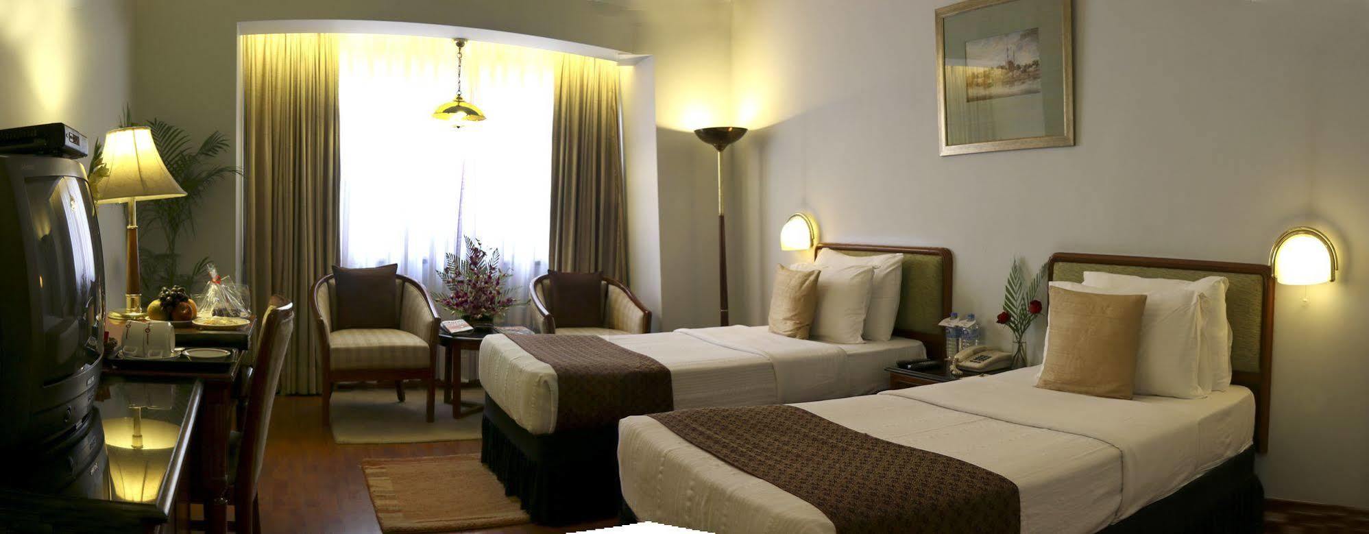 Hotel Clarks Limited 5*